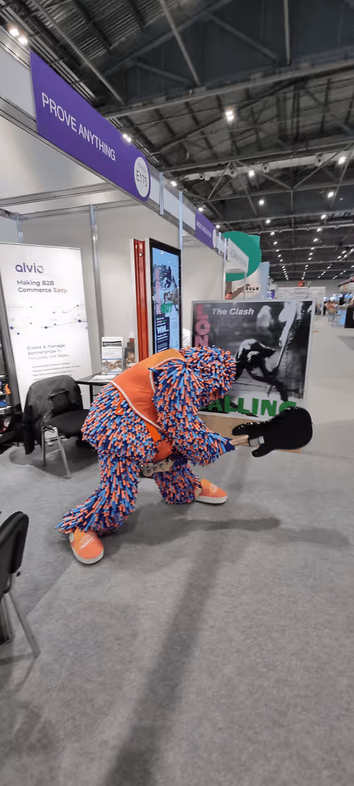 Item #94806107411935034077333209093410420557978825329460790591029333610803864815798 Media