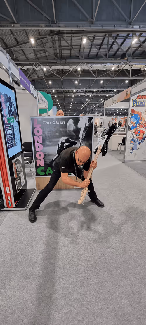 Item #62222788576652169106386487576532822935122394850823974019805699854752971174260 Media