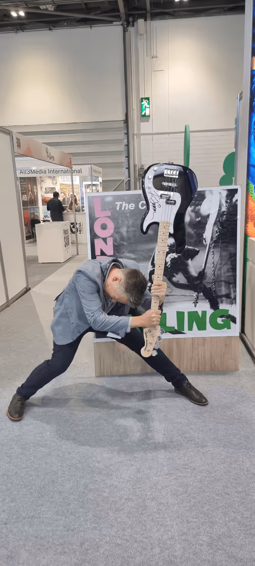 Item #68981431222311602505405932269203654439741171887139195107022920587099448900492 Media