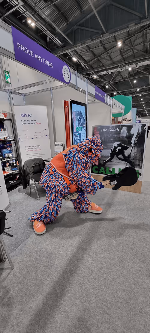 Item #16242425549414594841949500936331516796364099406011185255933740020835229162775 Media