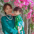 Single Mom and Daughter