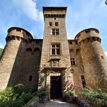 Never Look Back - Hiking GR736 - from La Malene to Saint-Chely-Du-Tarn