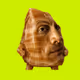 585