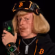 736