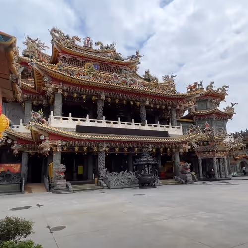 Dragon House