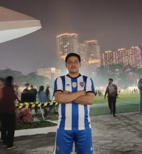 Play Football 