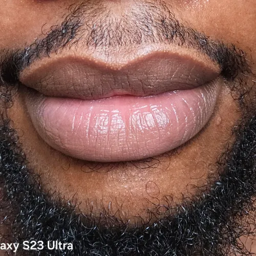 Somi lips
