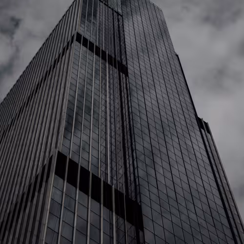 Quantum Horizon Chasers