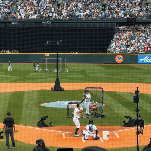 Julio Hits 41 1/44