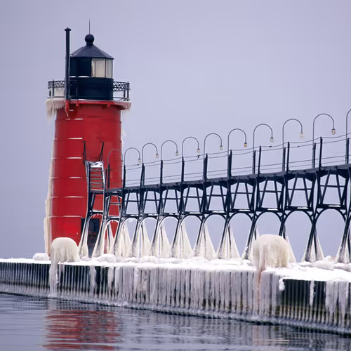 South Haven Pier 9/7000