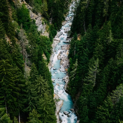 River flowing 14