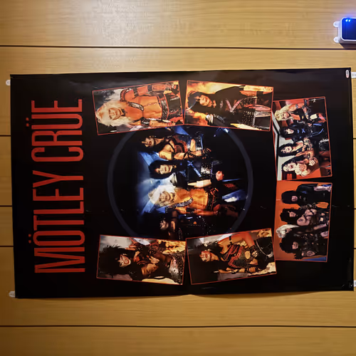 MÖTLEY FREAKIN CRÜE