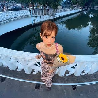 Zora Posts