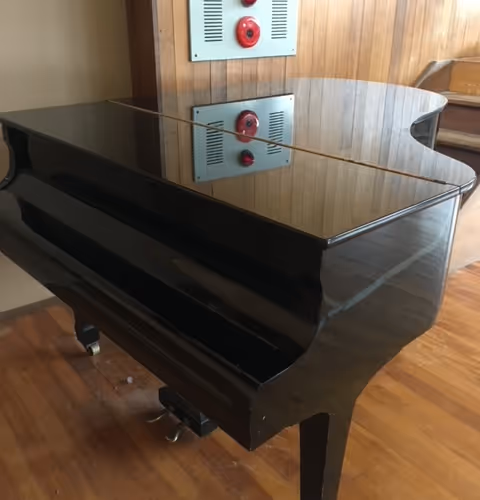 Pianos