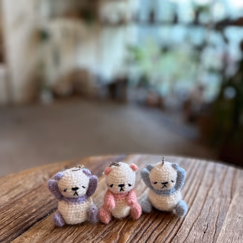 Corlorful pandas