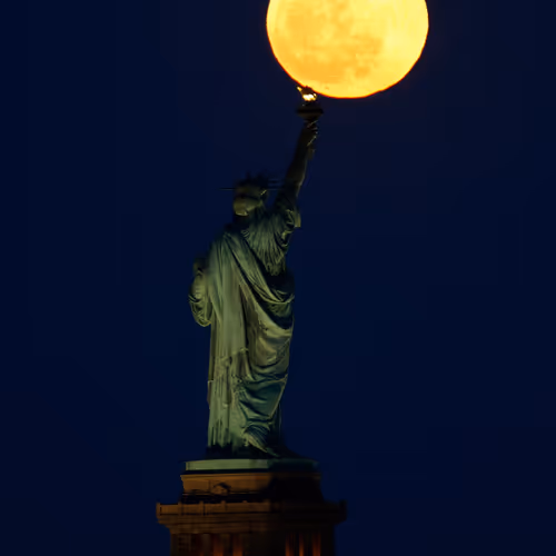 freedom of the moon 4