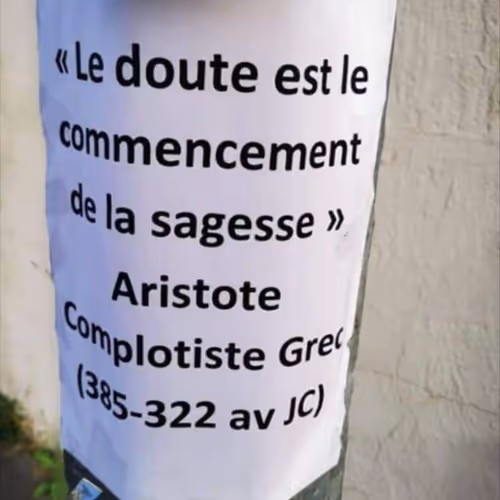 complotiste