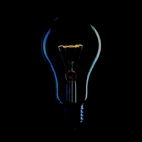 Painting a light bulb