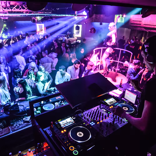 AlexDJ
