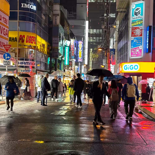 night at akihabara